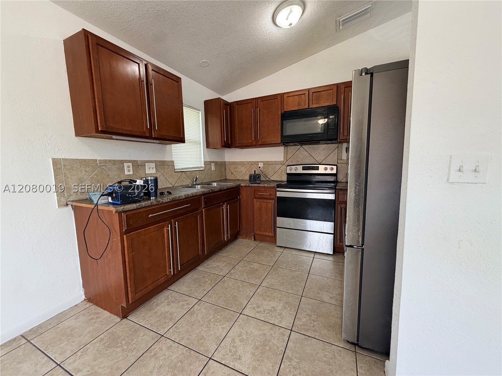 408 NW 12th St #0, Florida City FL 33034