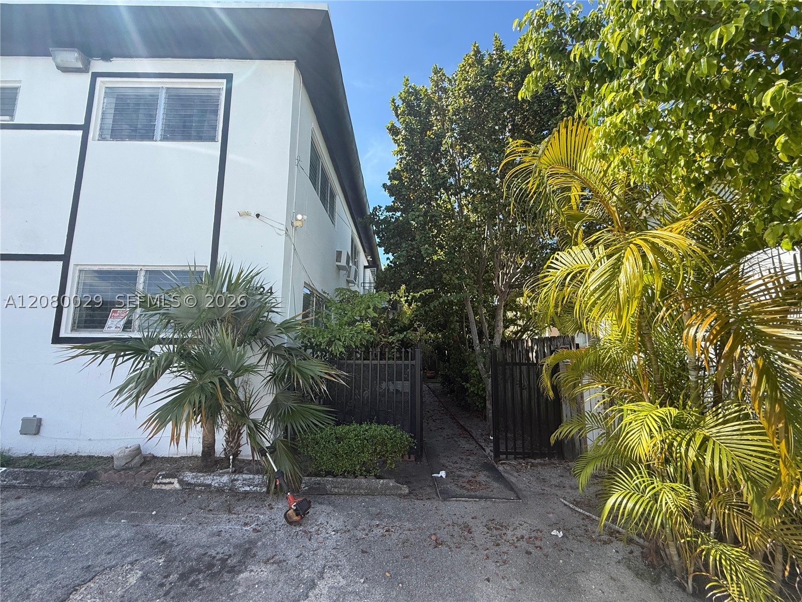 824 82nd St #1, Miami Beach FL 33141