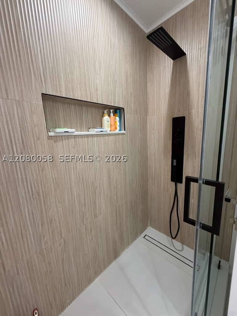 3123 NE 210th St, Aventura FL 33180