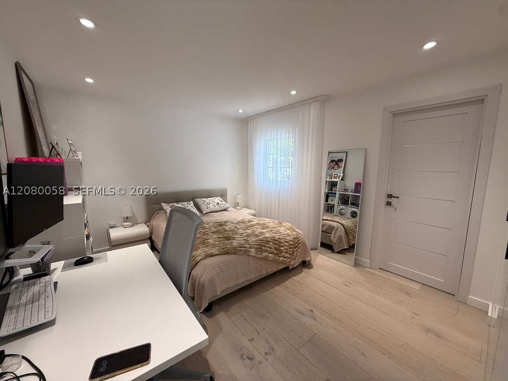 3123 NE 210th St, Aventura FL 33180