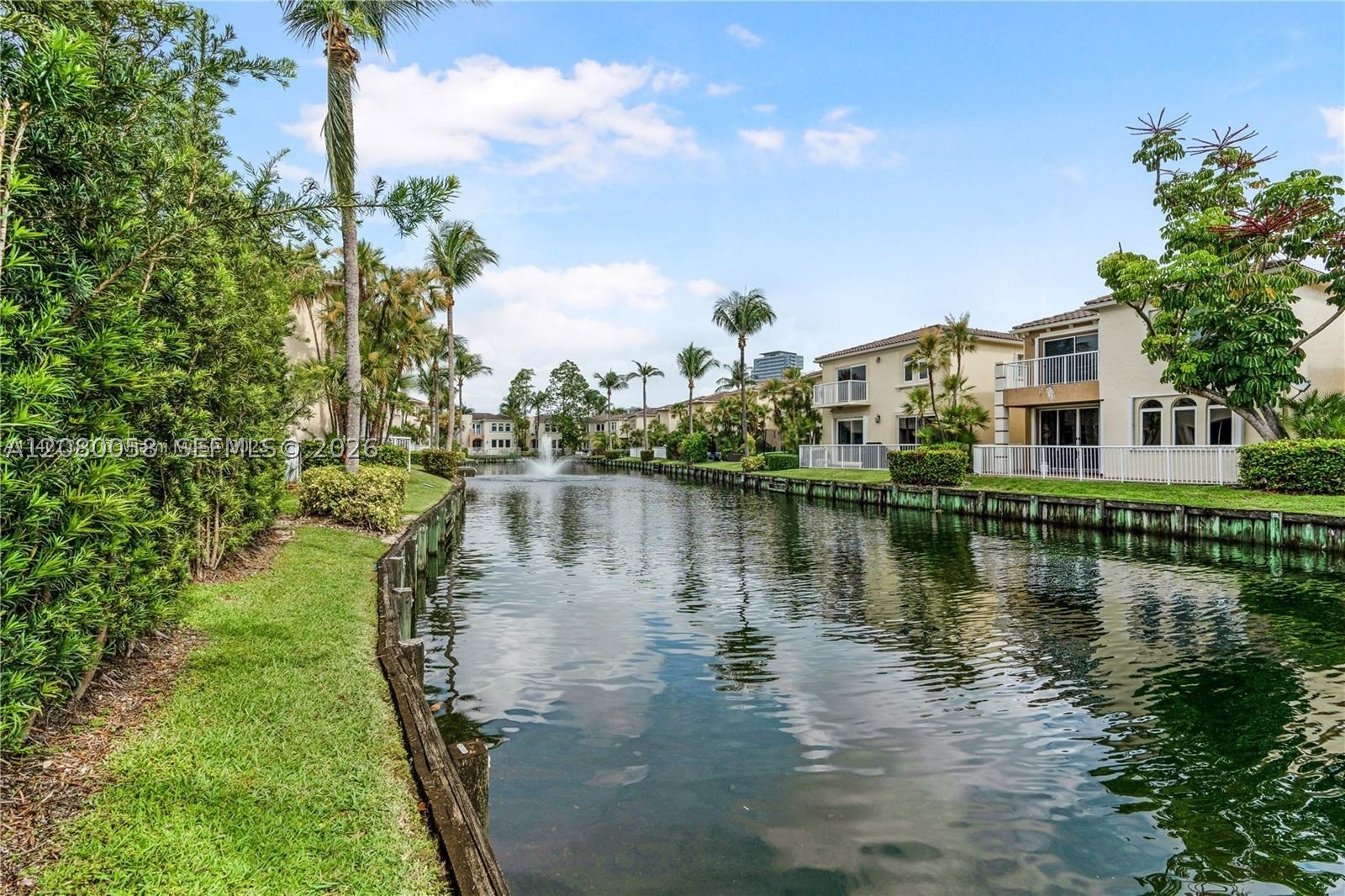 3123 NE 210th St, Aventura FL 33180