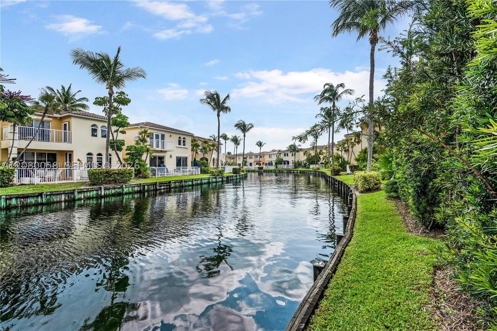 3123 NE 210th St, Aventura FL 33180