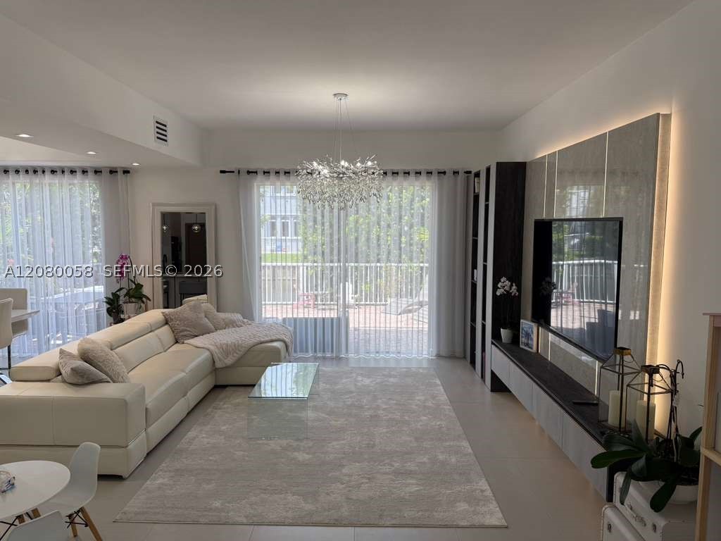 3123 NE 210th St, Aventura FL 33180