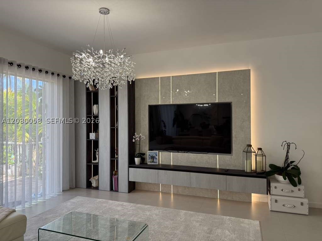 3123 NE 210th St, Aventura FL 33180