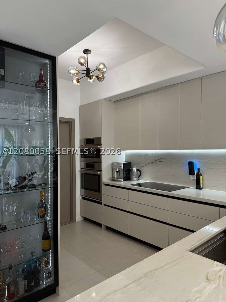 3123 NE 210th St, Aventura FL 33180