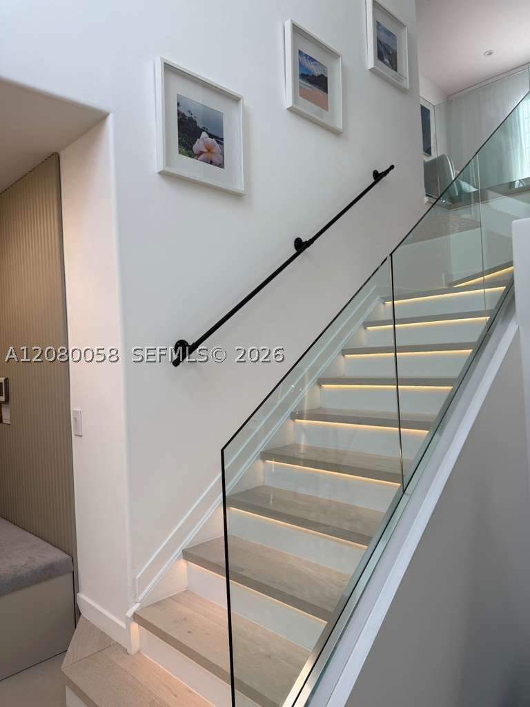 3123 NE 210th St, Aventura FL 33180