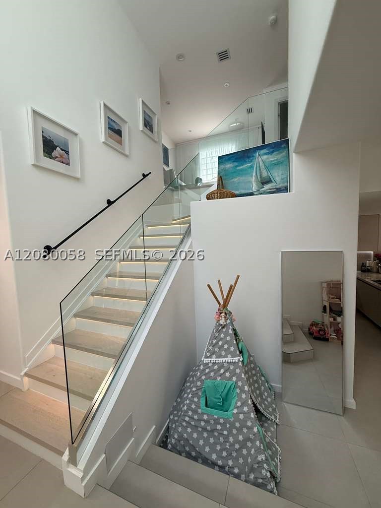 3123 NE 210th St, Aventura FL 33180