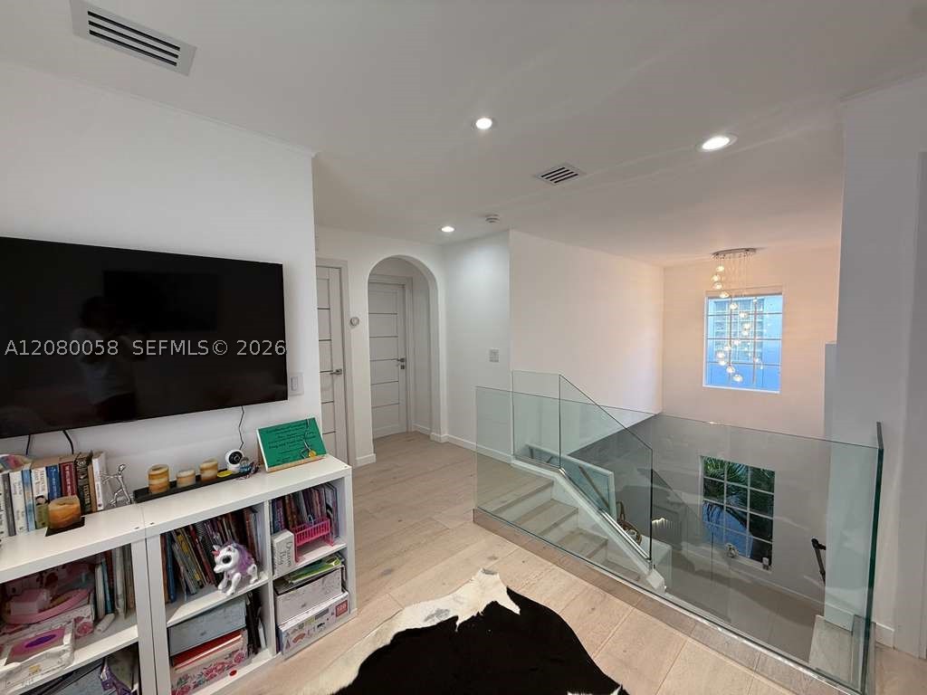3123 NE 210th St, Aventura FL 33180