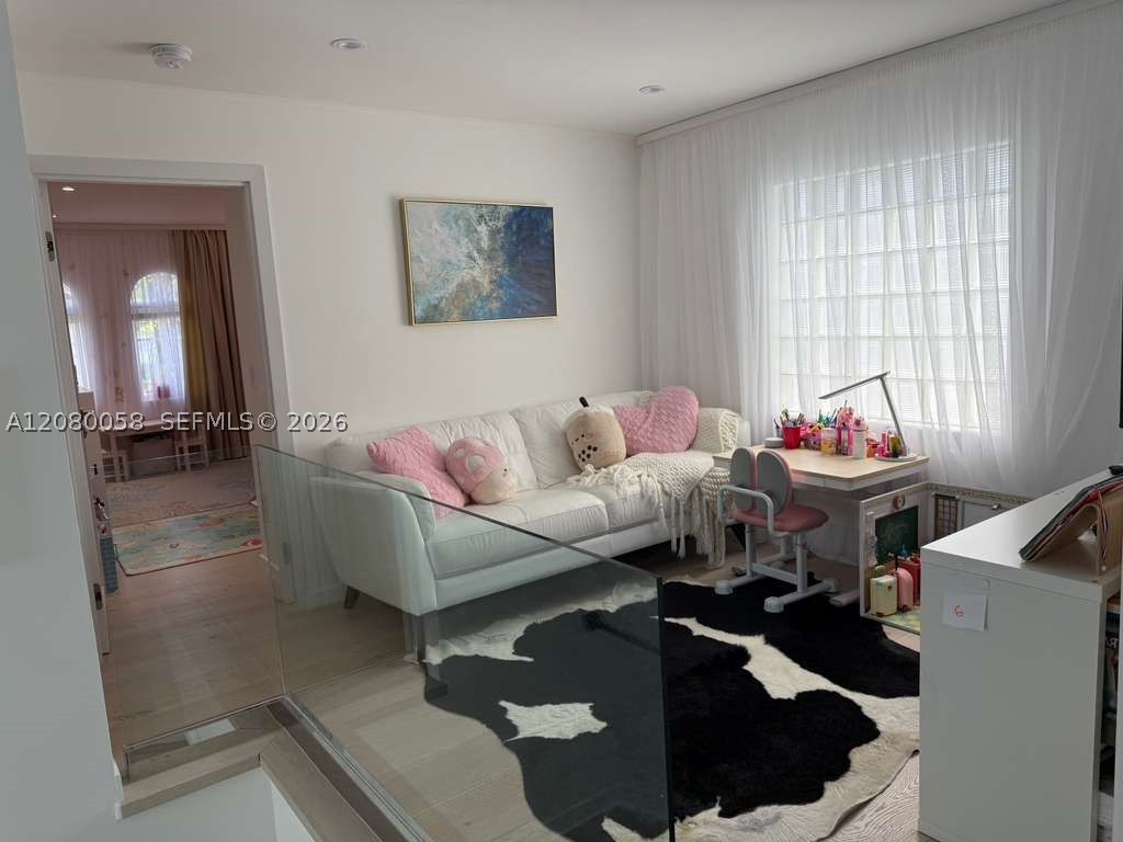 3123 NE 210th St, Aventura FL 33180