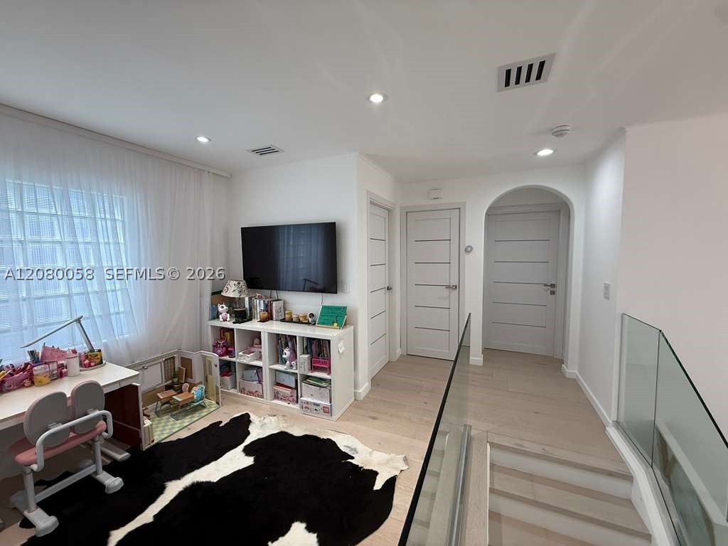 3123 NE 210th St, Aventura FL 33180