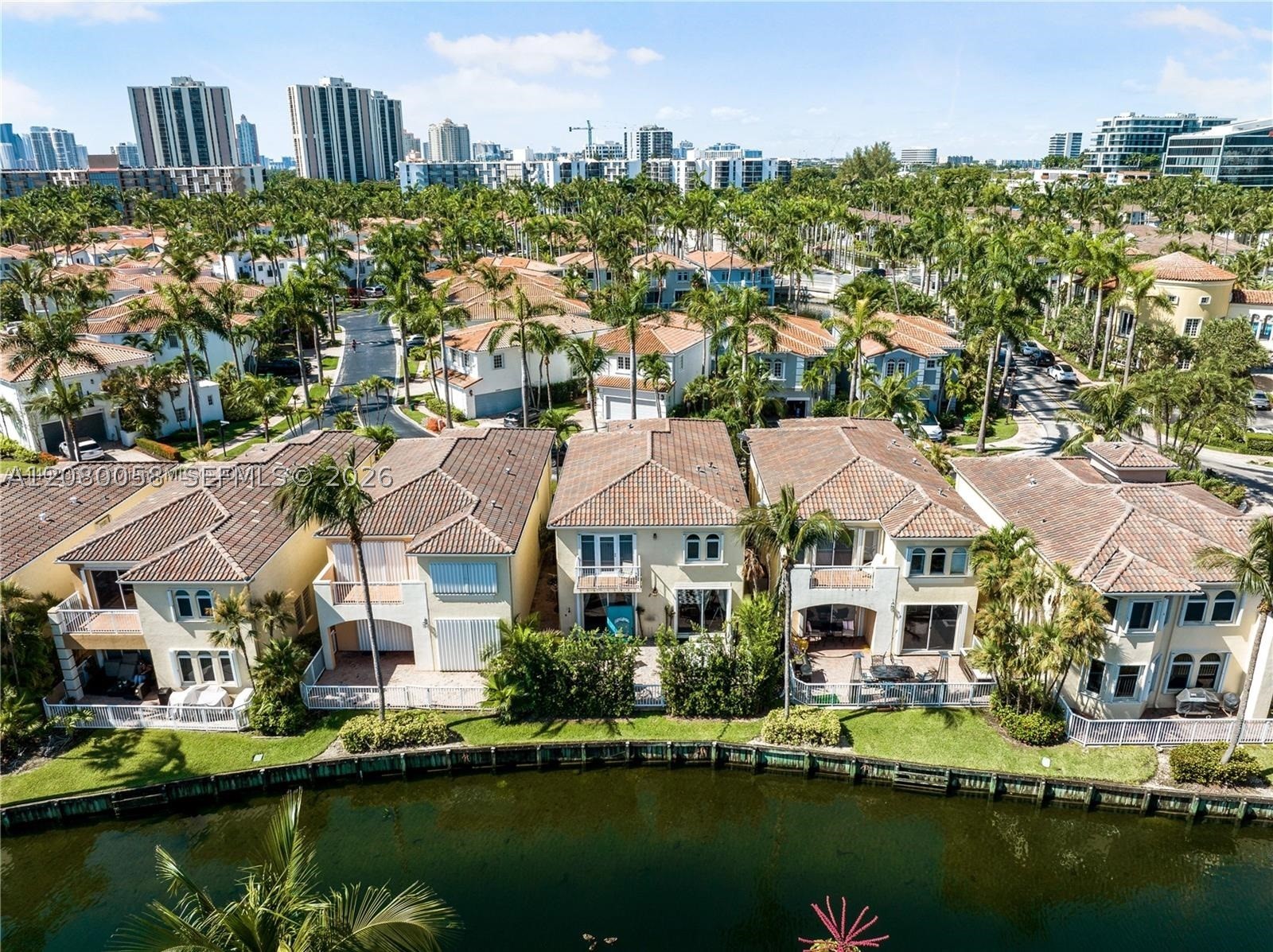 3123 NE 210th St, Aventura FL 33180