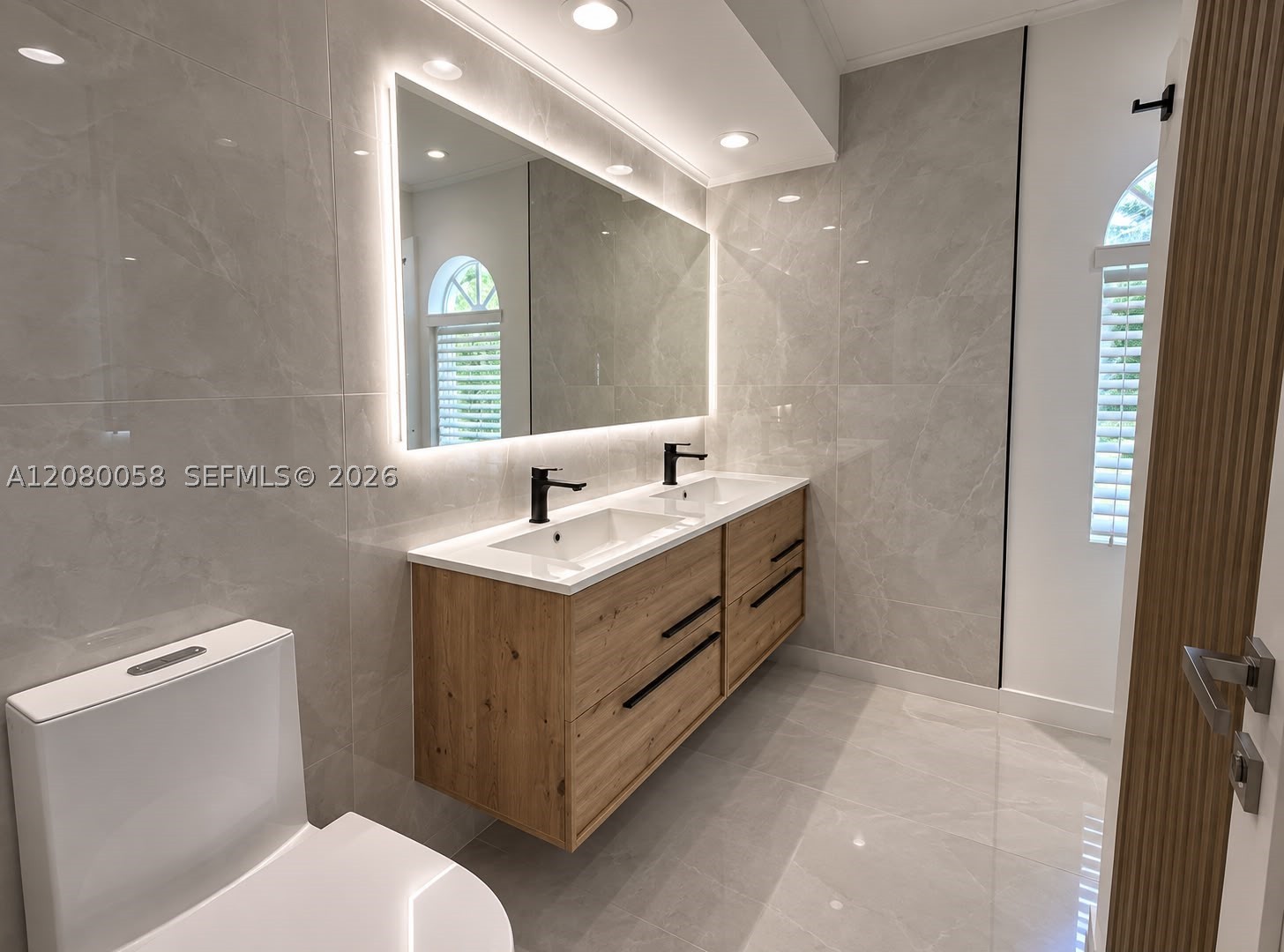 3123 NE 210th St, Aventura FL 33180