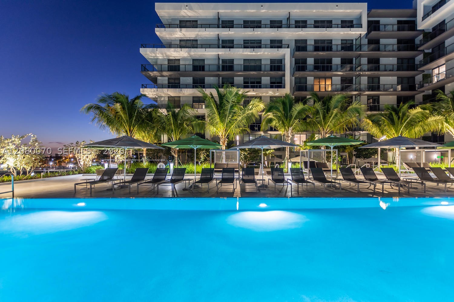 2960 NE 207th St #1005, Aventura FL 33180
