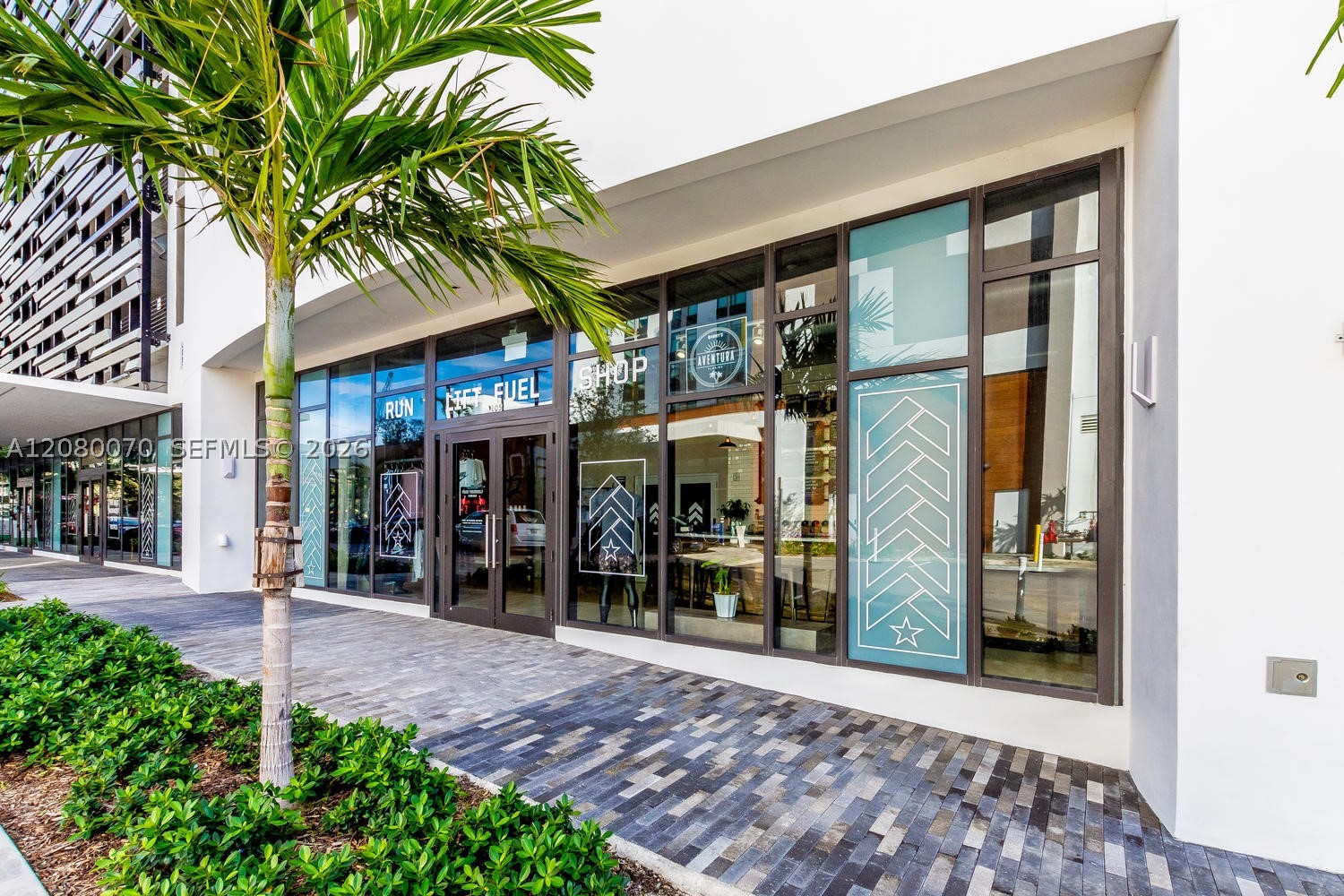 2960 NE 207th St #1005, Aventura FL 33180