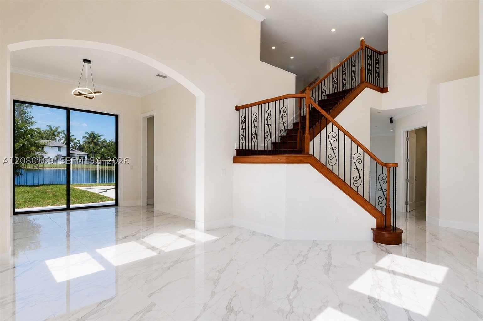 1672 Victoria Pointe Cir, Weston FL 33327