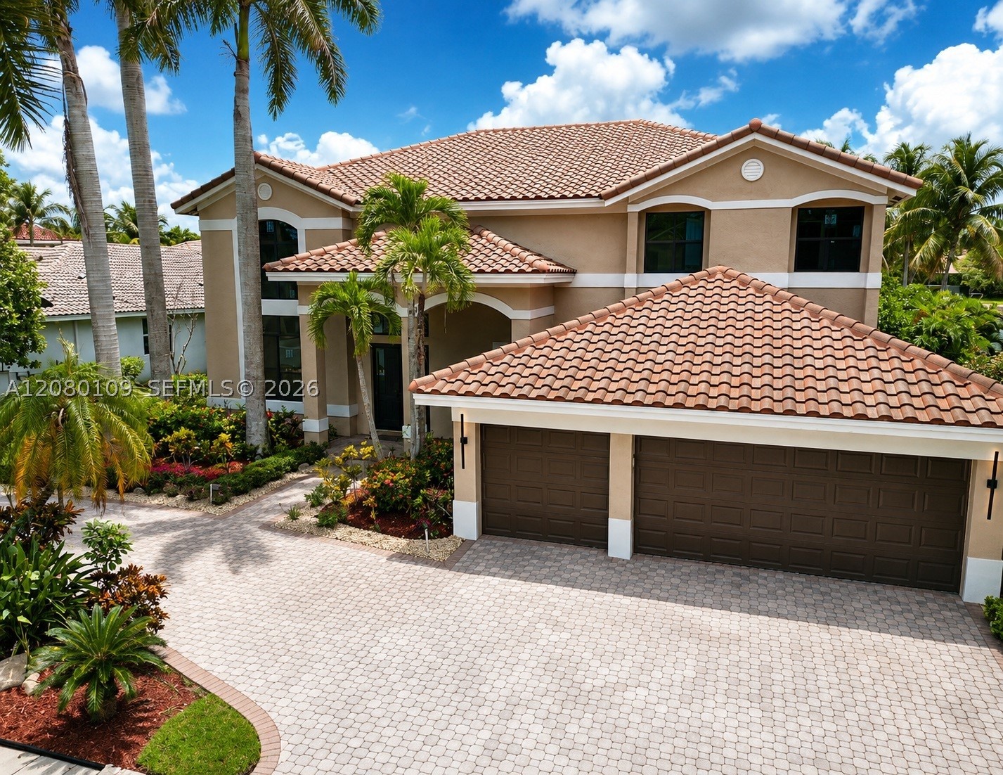 1672 Victoria Pointe Cir, Weston FL 33327