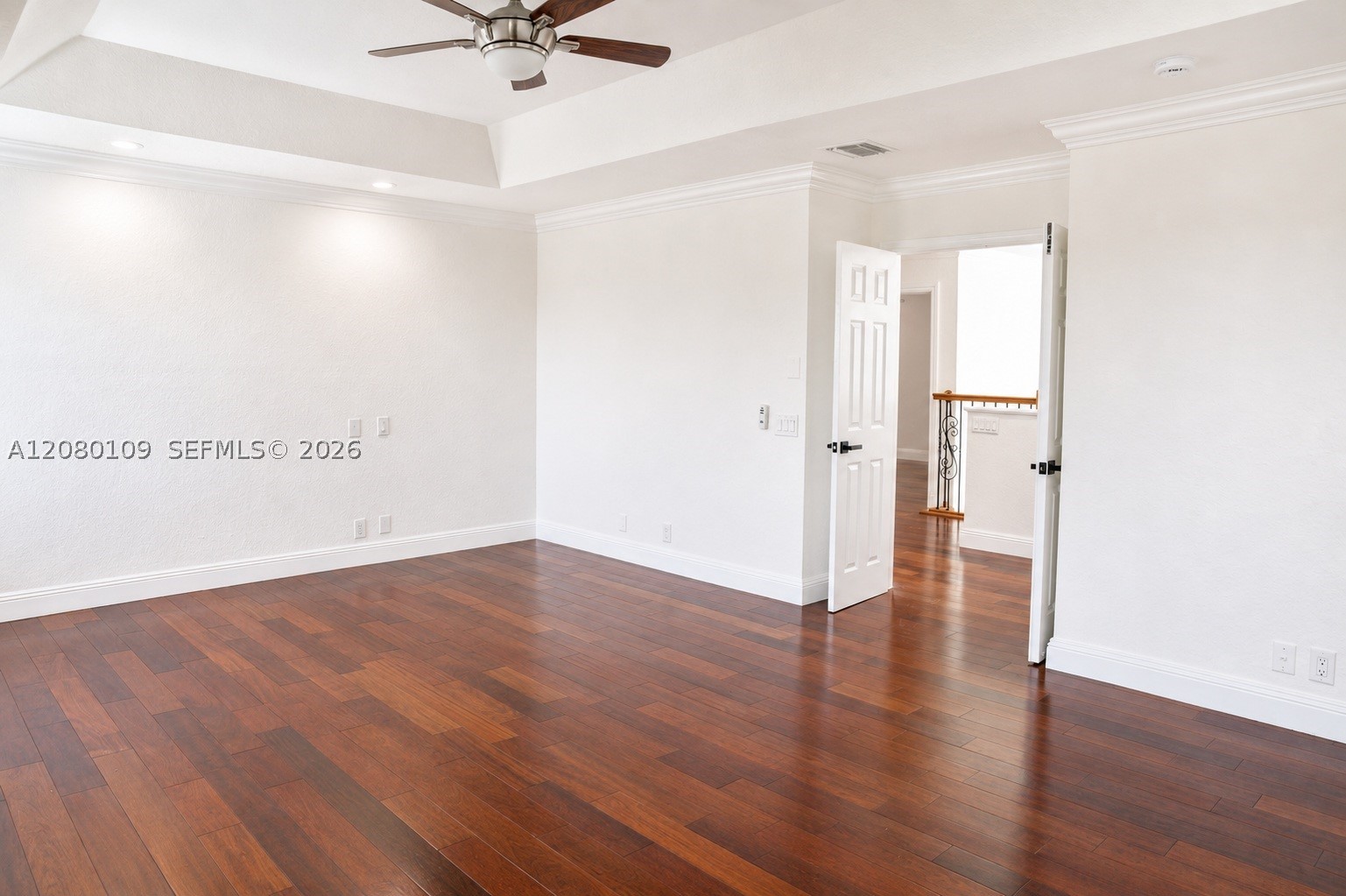 1672 Victoria Pointe Cir, Weston FL 33327