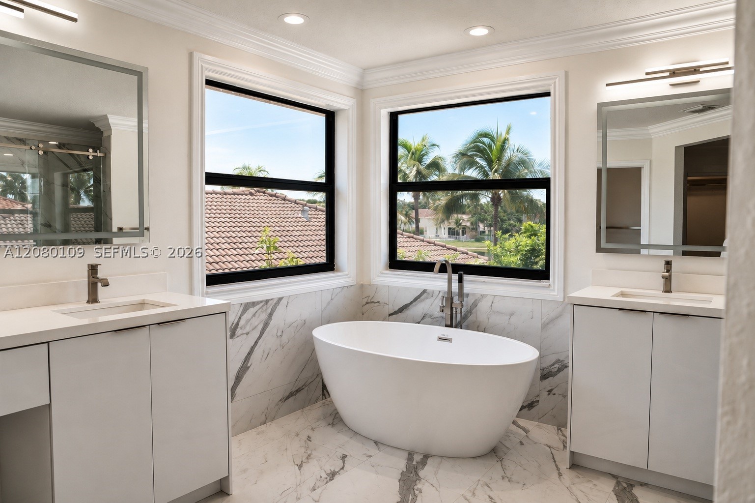 1672 Victoria Pointe Cir, Weston FL 33327