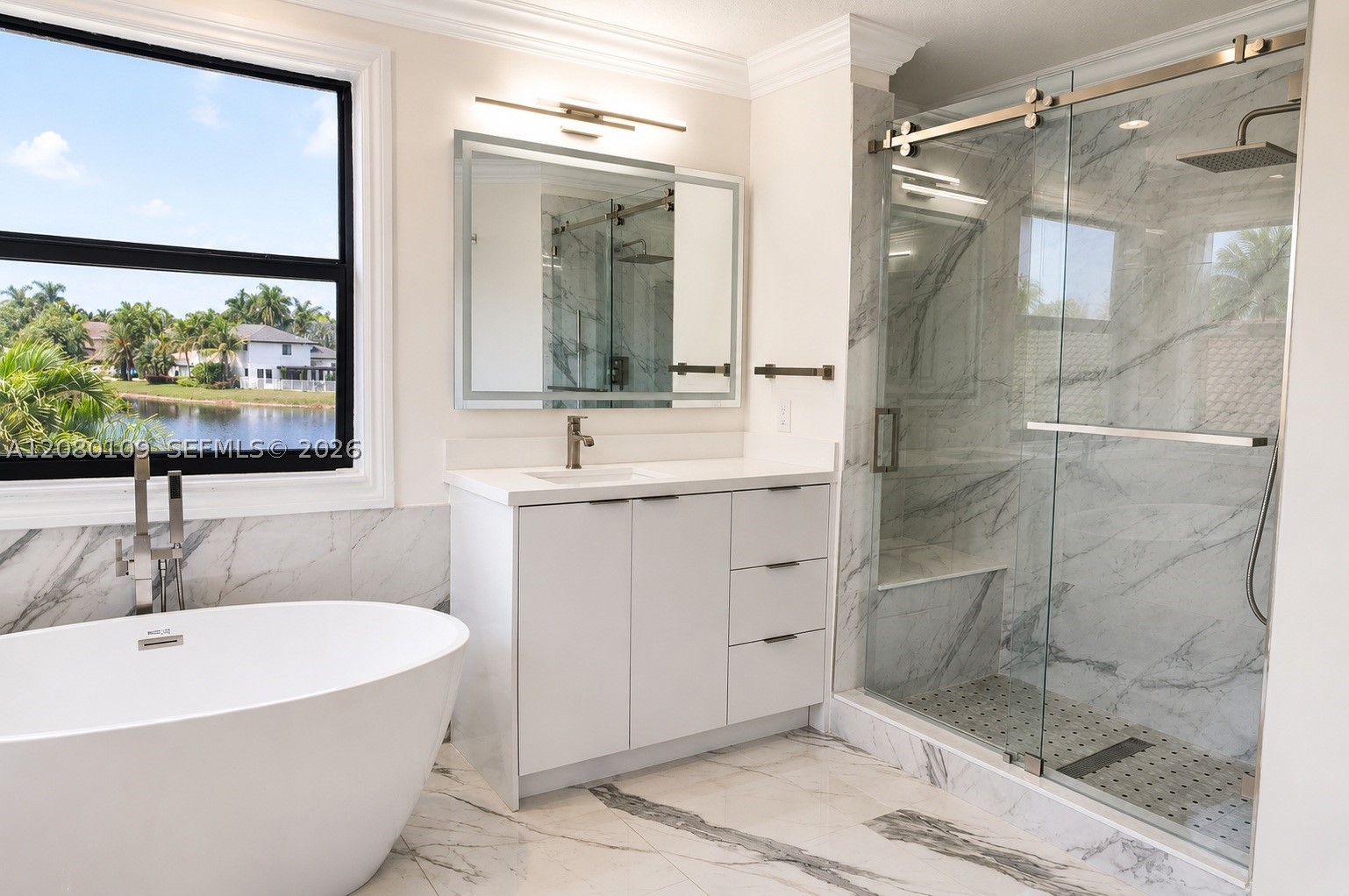 1672 Victoria Pointe Cir, Weston FL 33327