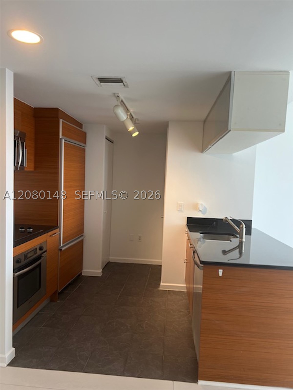 50 Biscayne Blvd #3407, Miami FL 33132