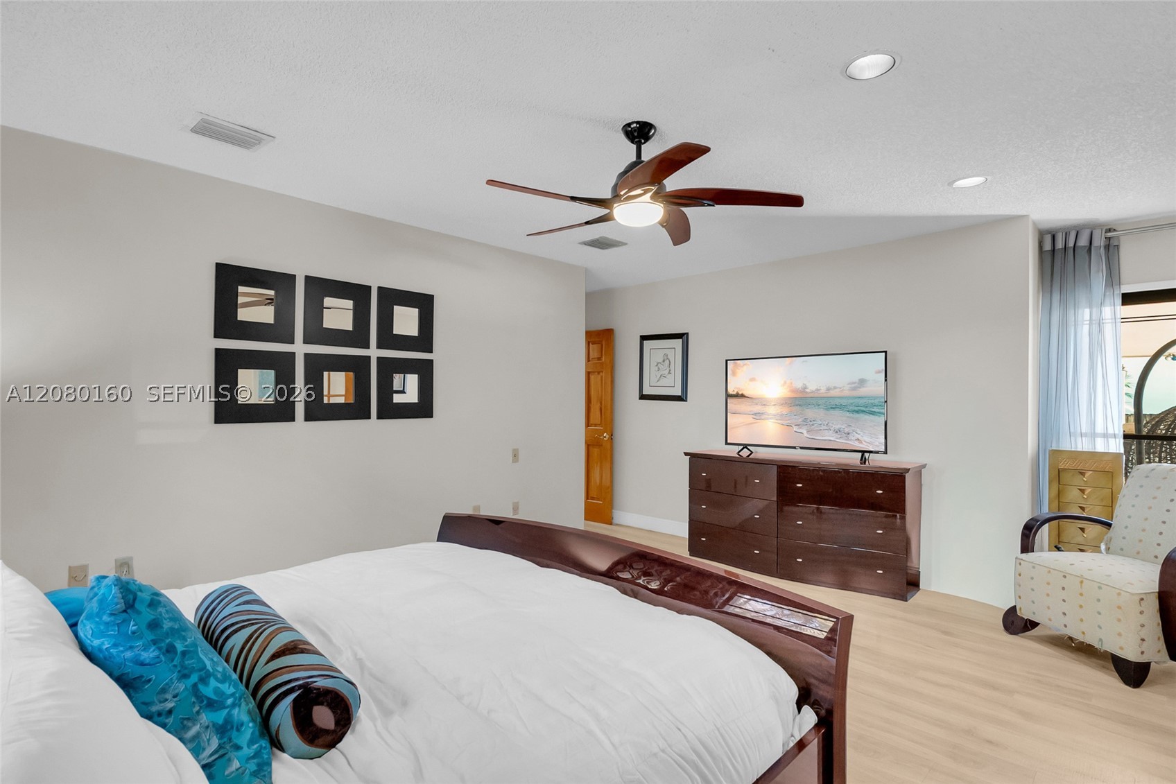 2930 NE 164th St, North Miami Beach FL 33160