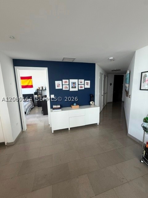 68 SE 6th St #1912, Miami FL 33131