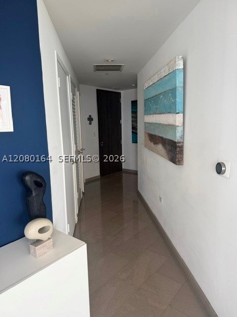 68 SE 6th St #1912, Miami FL 33131