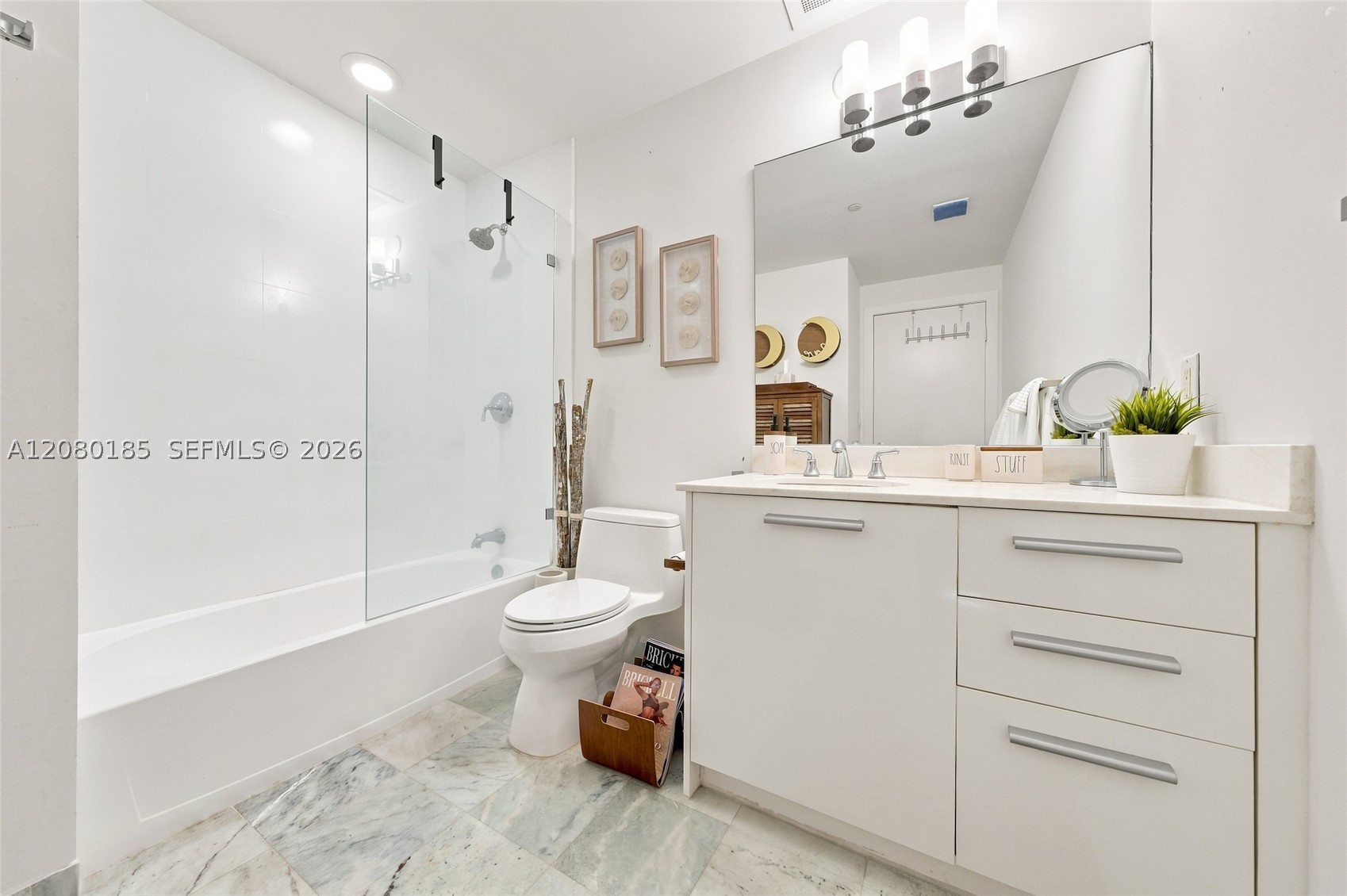 1050 Brickell Ave #214, Miami FL 33131