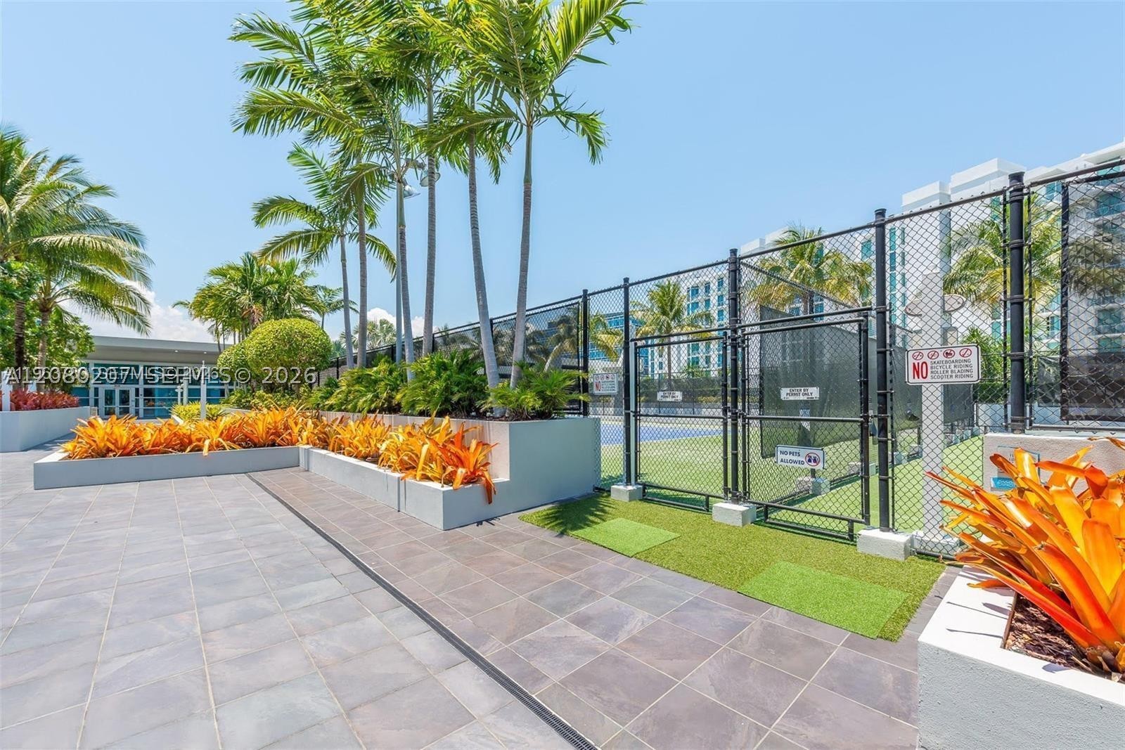 2950 NE 188th St #247, Aventura FL 33180