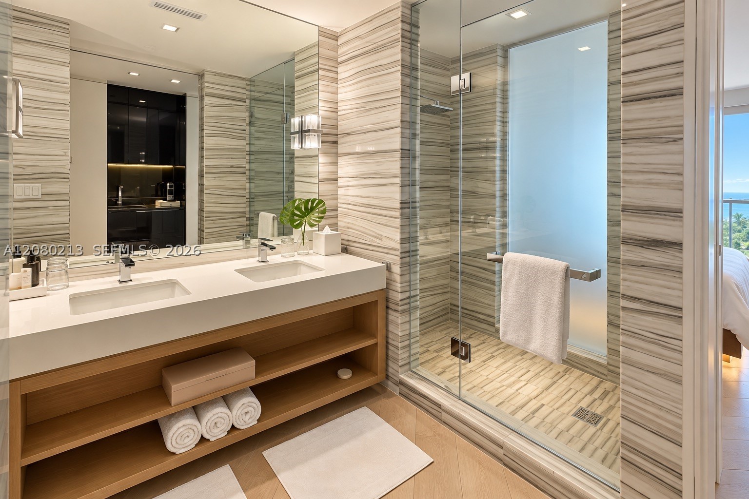 2201 Collins Ave #807, Miami Beach FL 33139