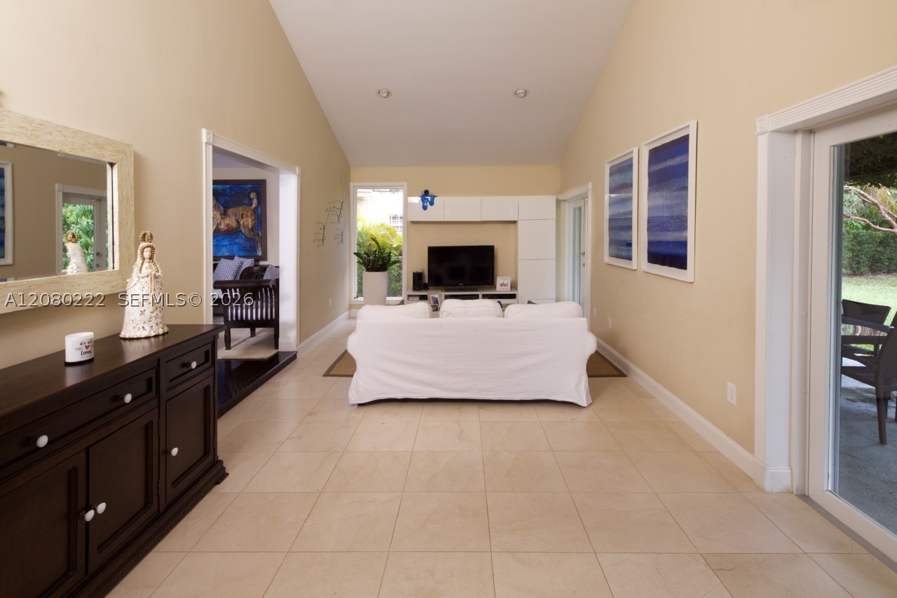 5631 SW 58th Ct #0, South Miami FL 33143
