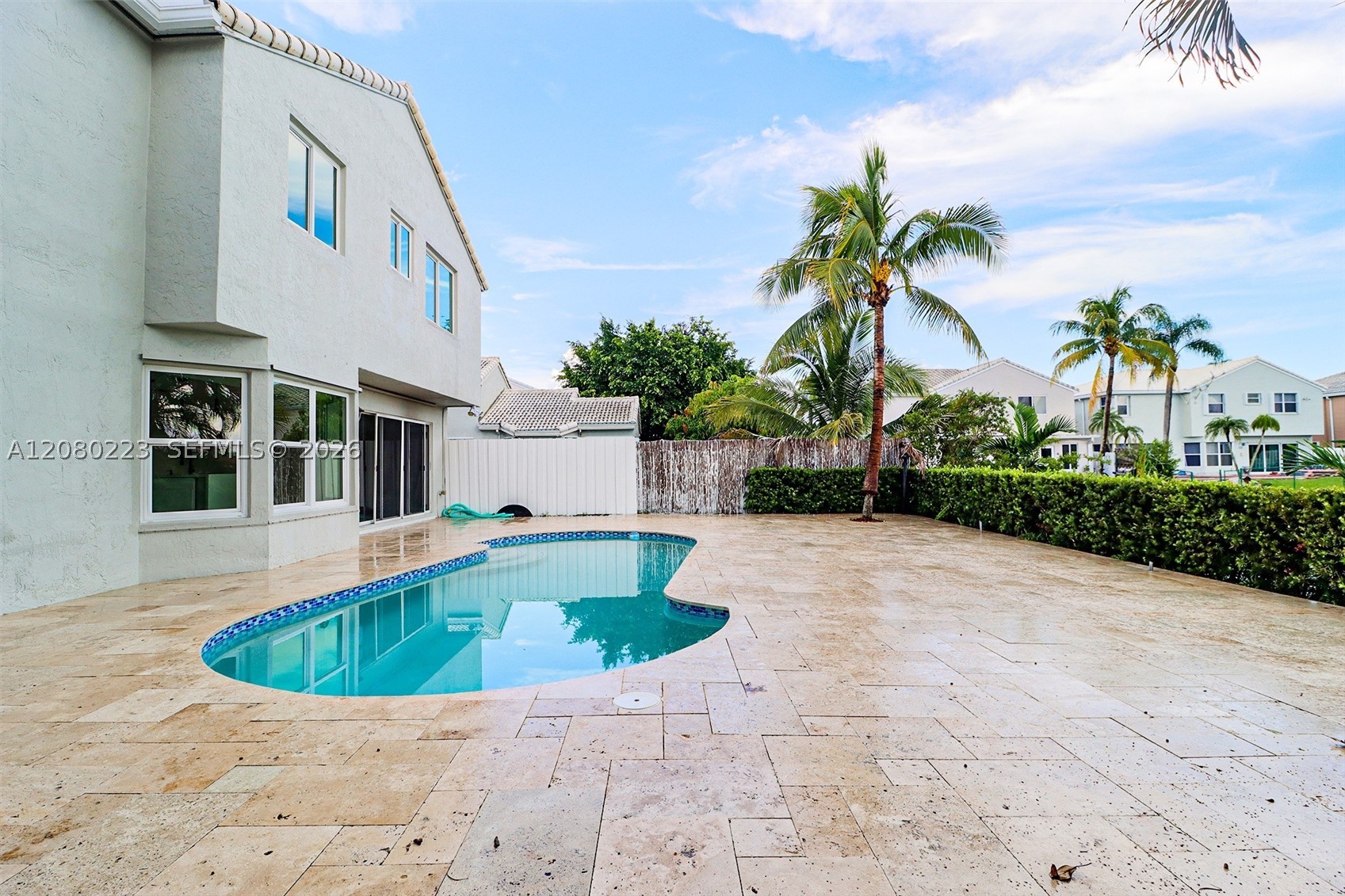 10262 SW 9th Ln, Pembroke Pines FL 33025