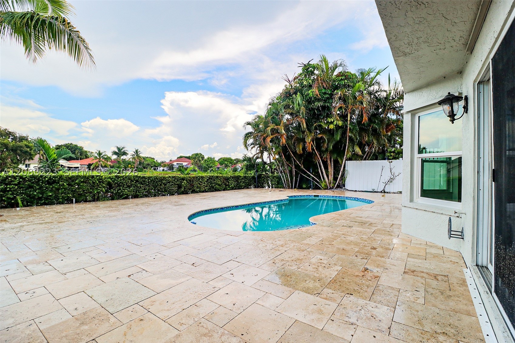 10262 SW 9th Ln, Pembroke Pines FL 33025