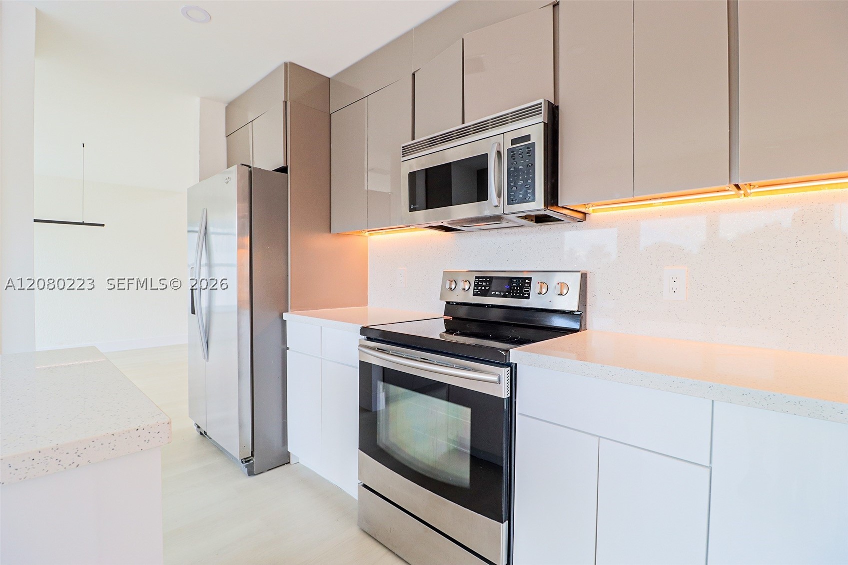 10262 SW 9th Ln, Pembroke Pines FL 33025