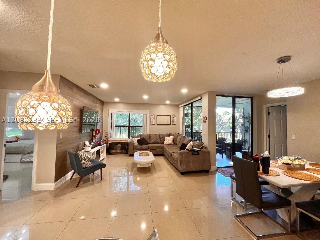 4511 S Carambola Cir S #27300, Coconut Creek FL 33066