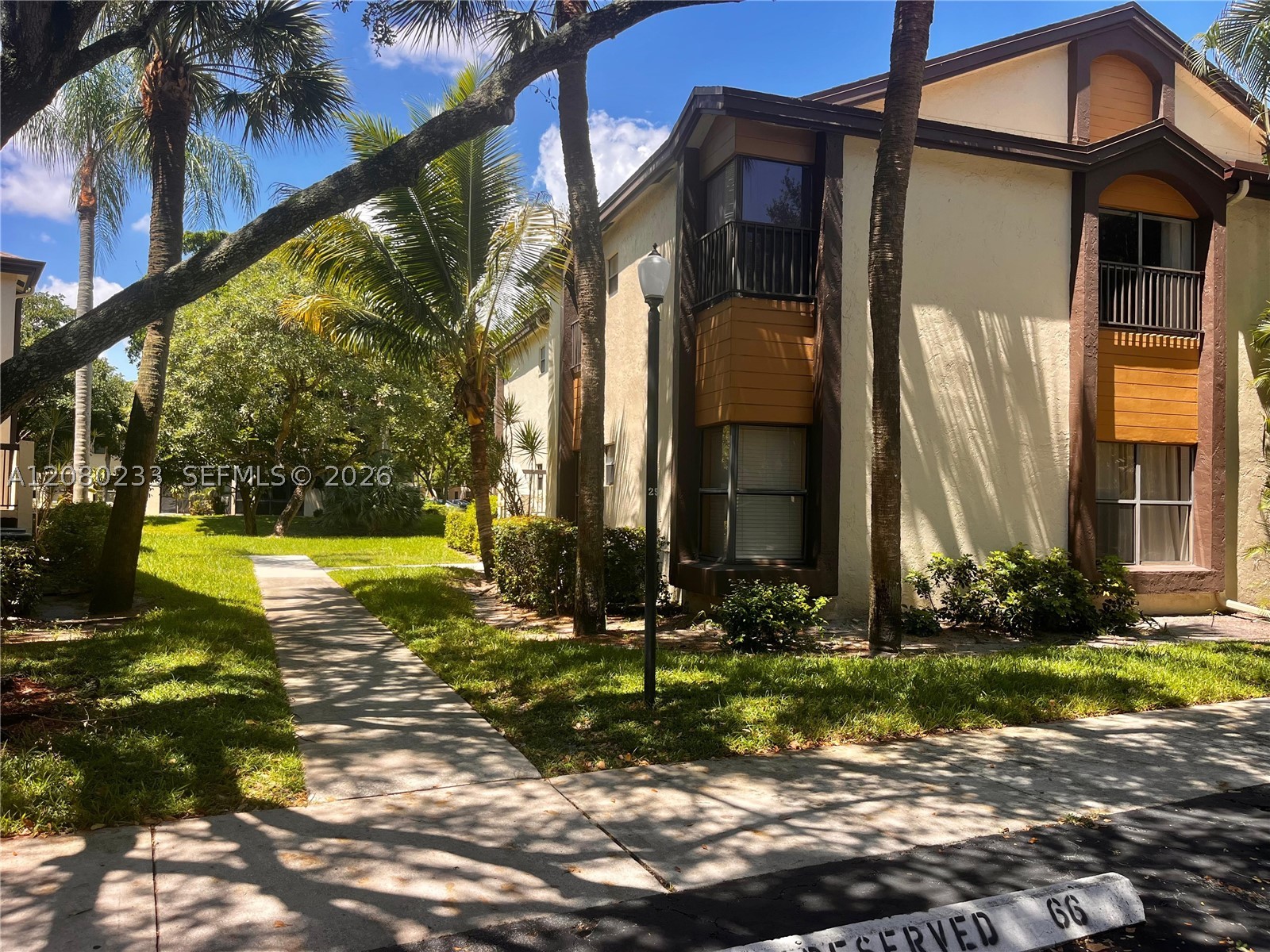 4511 S Carambola Cir S #27300, Coconut Creek FL 33066