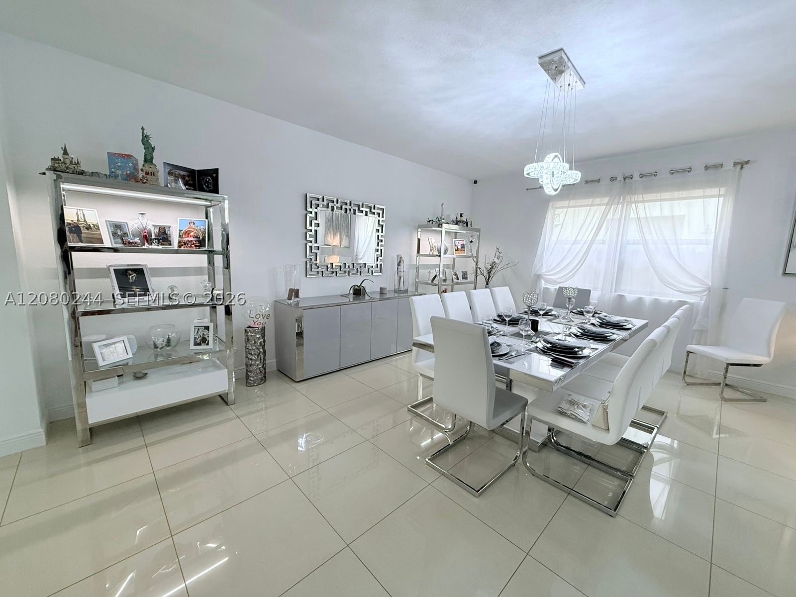 9907 NW 87th Ter, Doral FL 33178