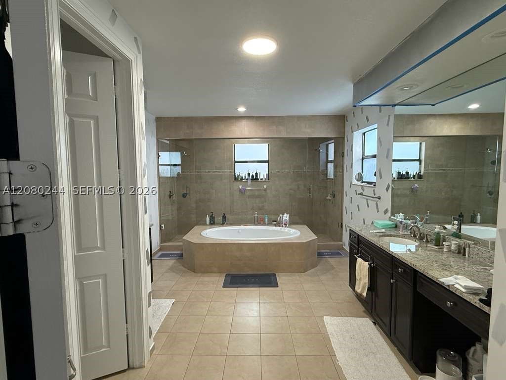 9907 NW 87th Ter, Doral FL 33178
