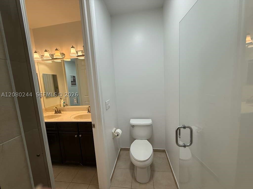 9907 NW 87th Ter, Doral FL 33178