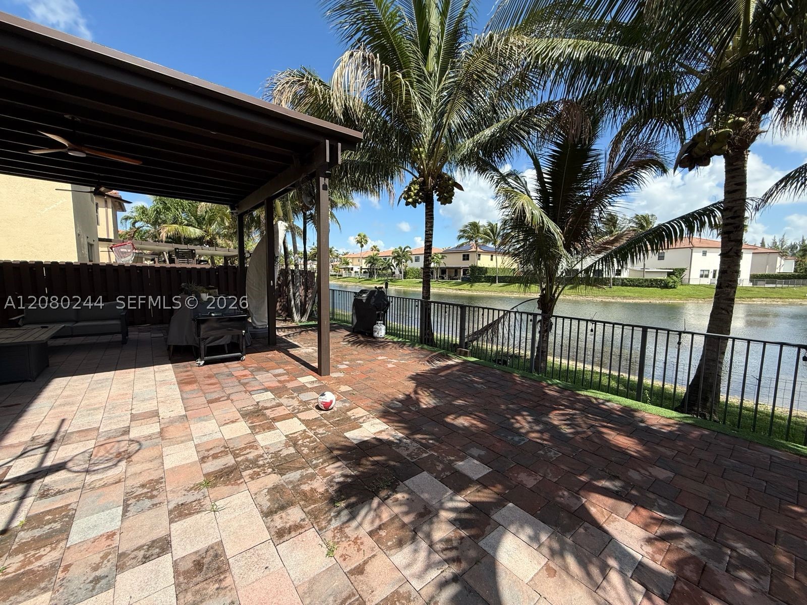 9907 NW 87th Ter, Doral FL 33178