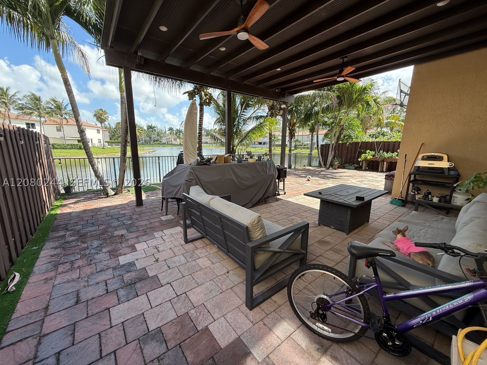 9907 NW 87th Ter, Doral FL 33178