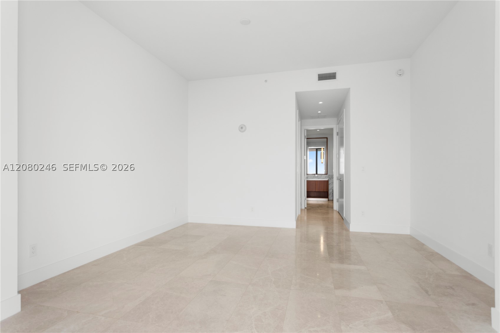 175 SE 25TH RD #2701, Miami FL 33129