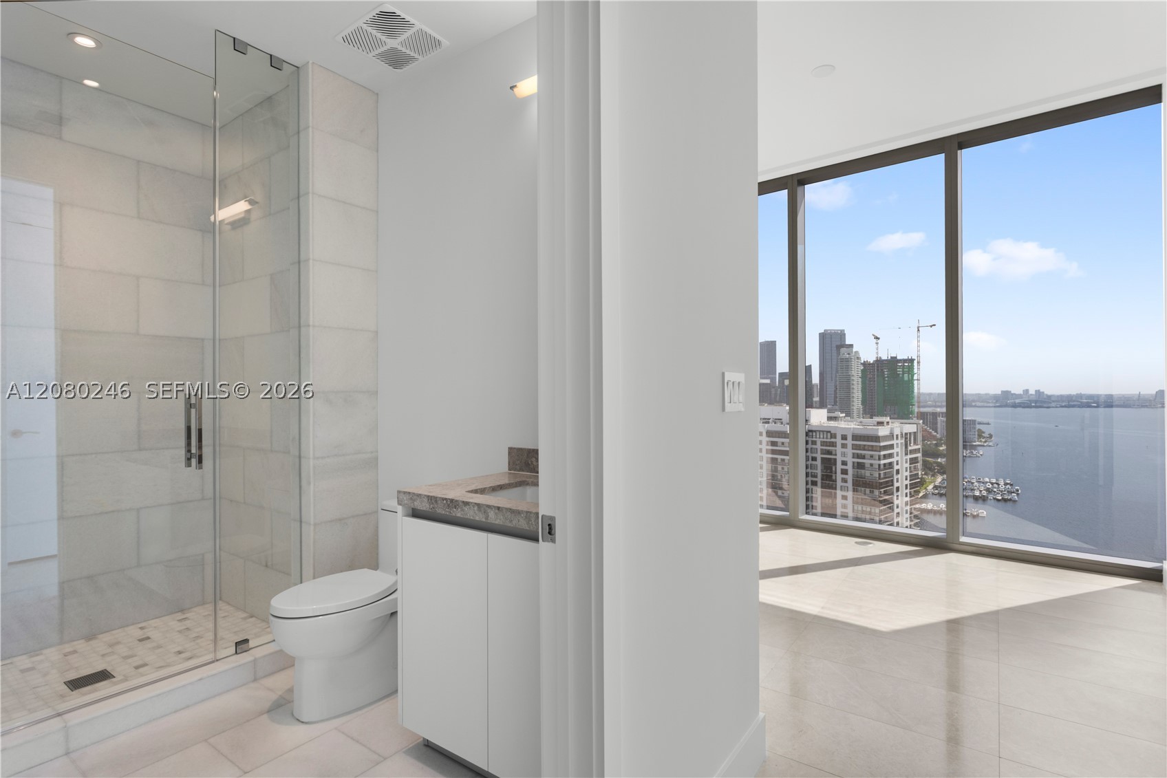 175 SE 25TH RD #2701, Miami FL 33129