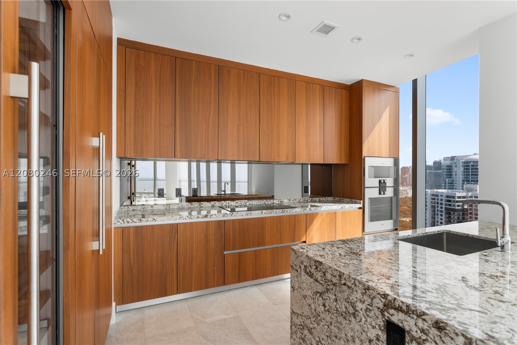 175 SE 25TH RD #2701, Miami FL 33129