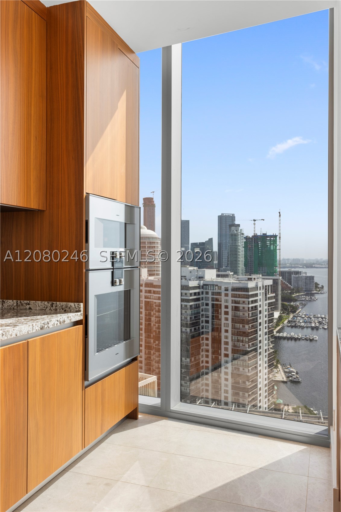175 SE 25TH RD #2701, Miami FL 33129