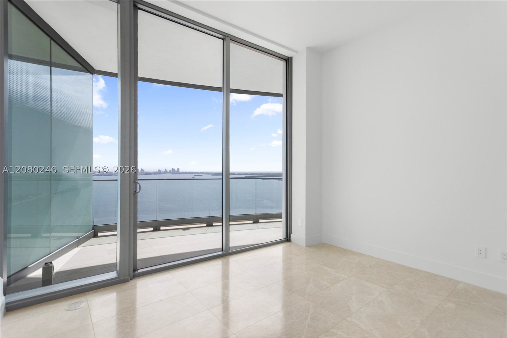 175 SE 25TH RD #2701, Miami FL 33129