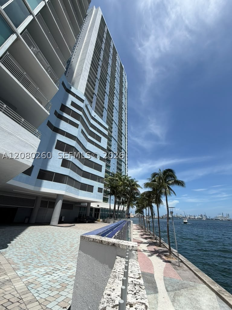 335 S Biscayne Blvd #3901, Miami FL 33131