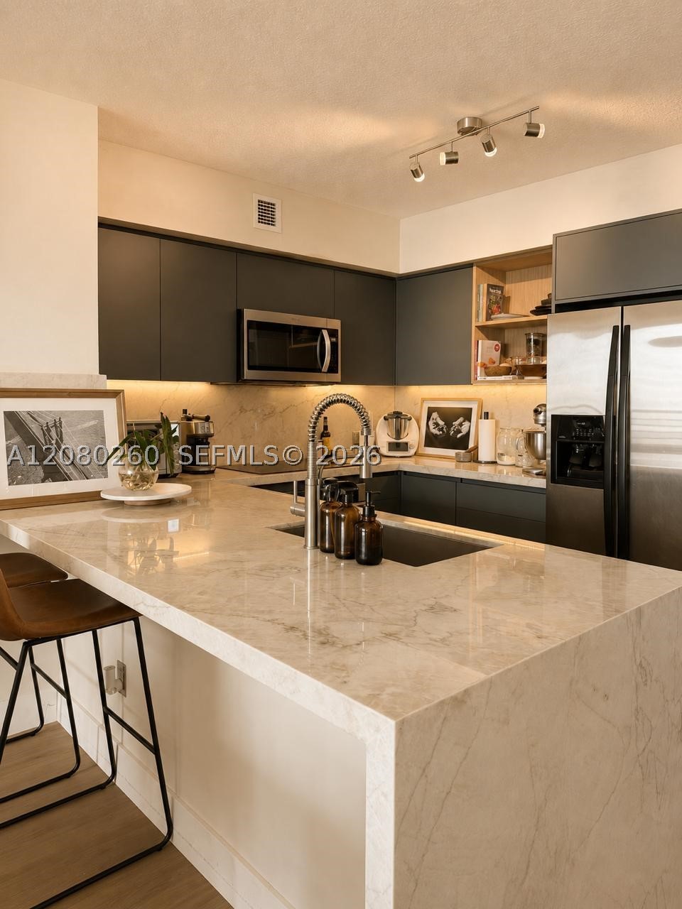 335 S Biscayne Blvd #3901, Miami FL 33131