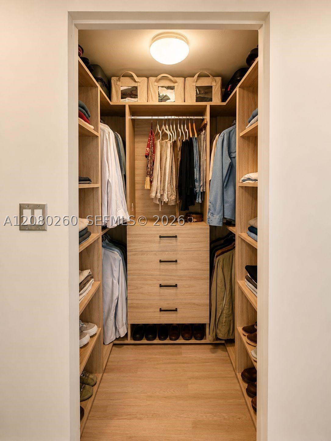 335 S Biscayne Blvd #3901, Miami FL 33131