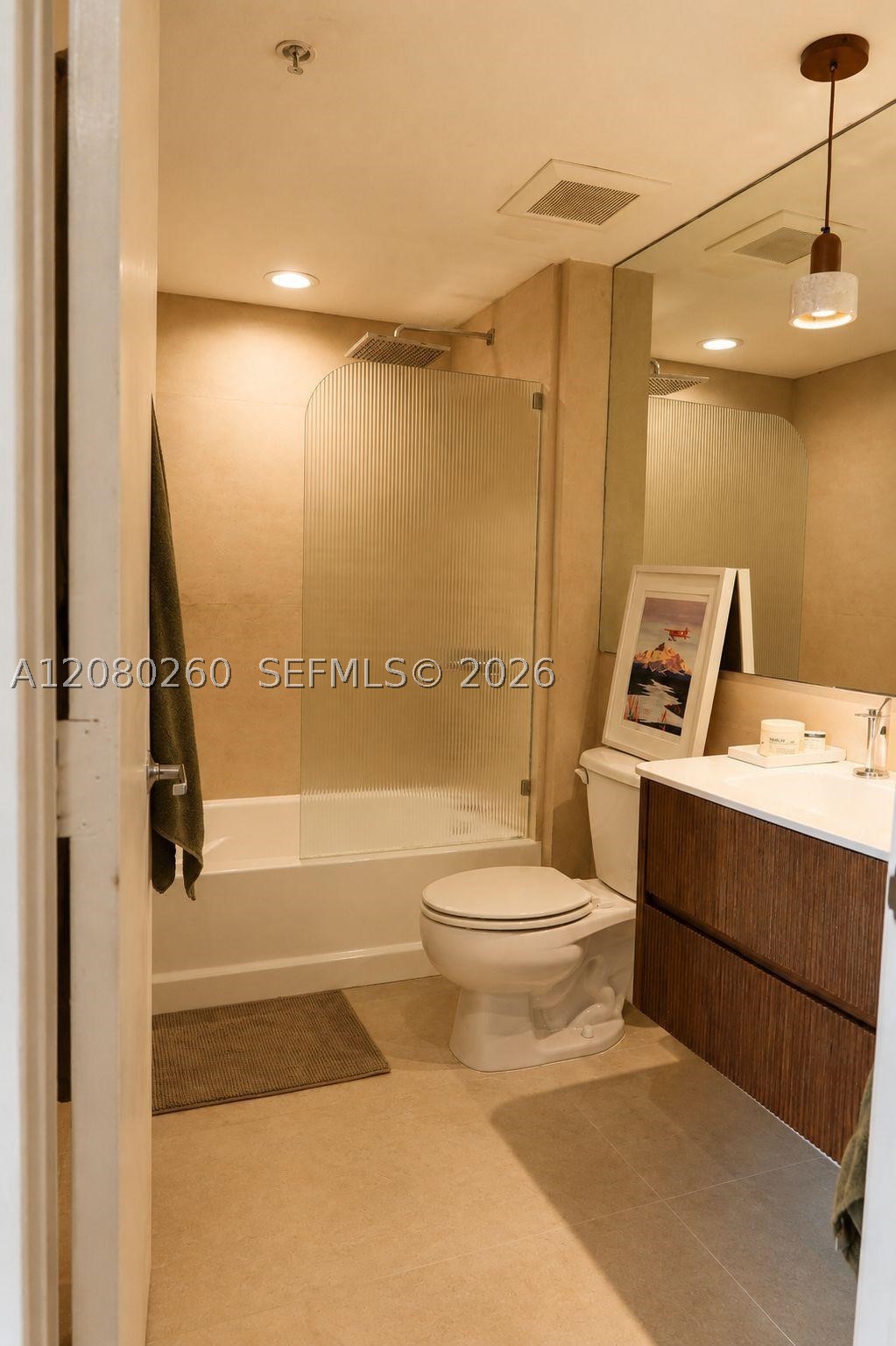 335 S Biscayne Blvd #3901, Miami FL 33131